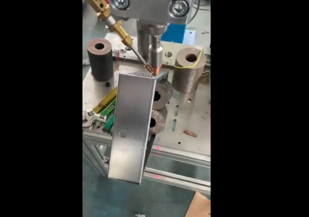 机械人激光焊接不锈钢钣金件
